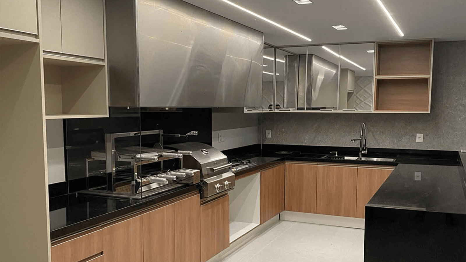 Móveis de cozinha feitos pela MP Movelaria